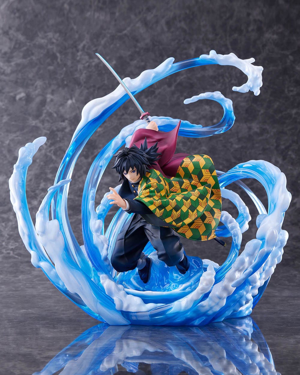 Demon Slayer: Kimetsu no Yaiba - Giyu Tomioka - DX Ver. Figur 1/8 (BellFine)