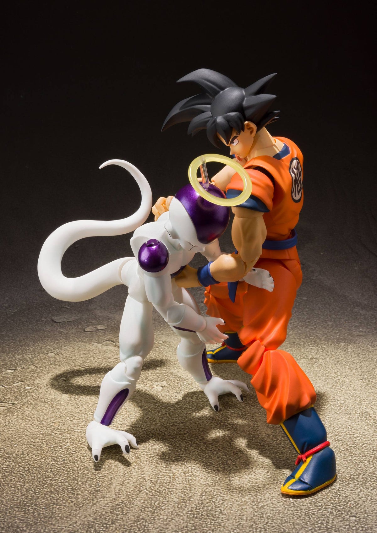Dragon Ball Z - Son Goku - A Saiyan Raised On Earth Ver. S.H. Figuarts Action-Figur (Bandai)