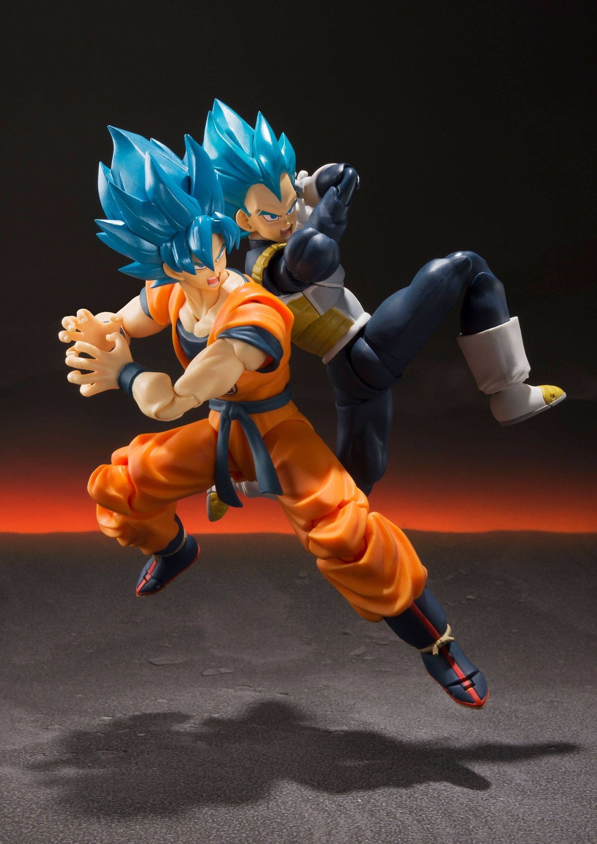 Dragon Ball Super: Broly - Super Saiyan God Super Saiyan Goku - S.H. Figuarts Figur (Bandai)