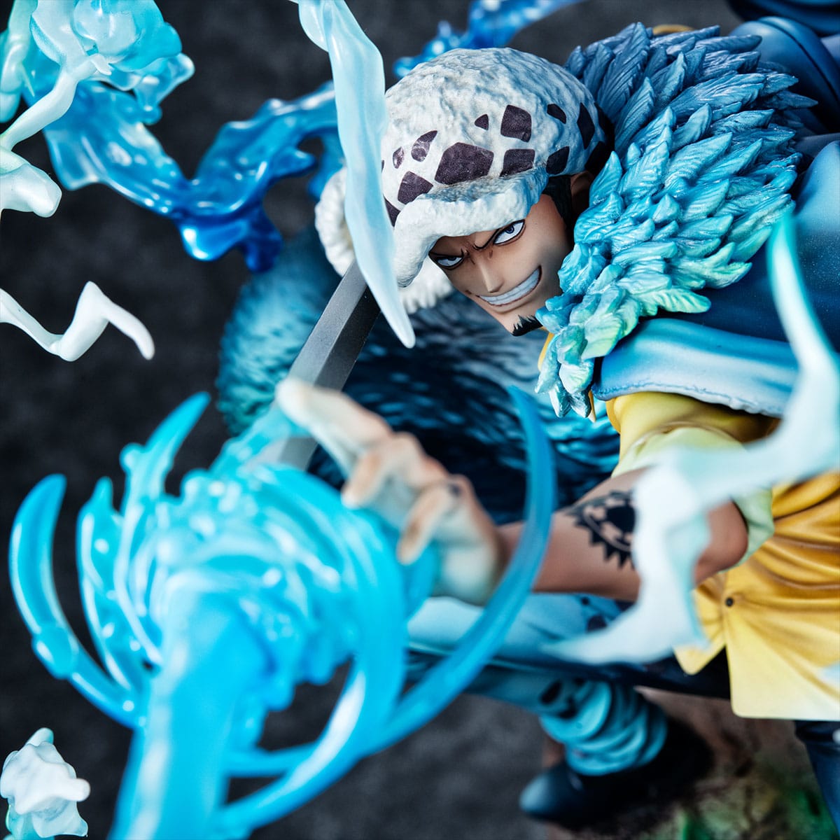 One Piece - Trafalgar D. Law - The Surgeon of Death Awaken - P.O.P. Portrait Of Pirates WA-MAXIMUM Figur (MegaHouse)