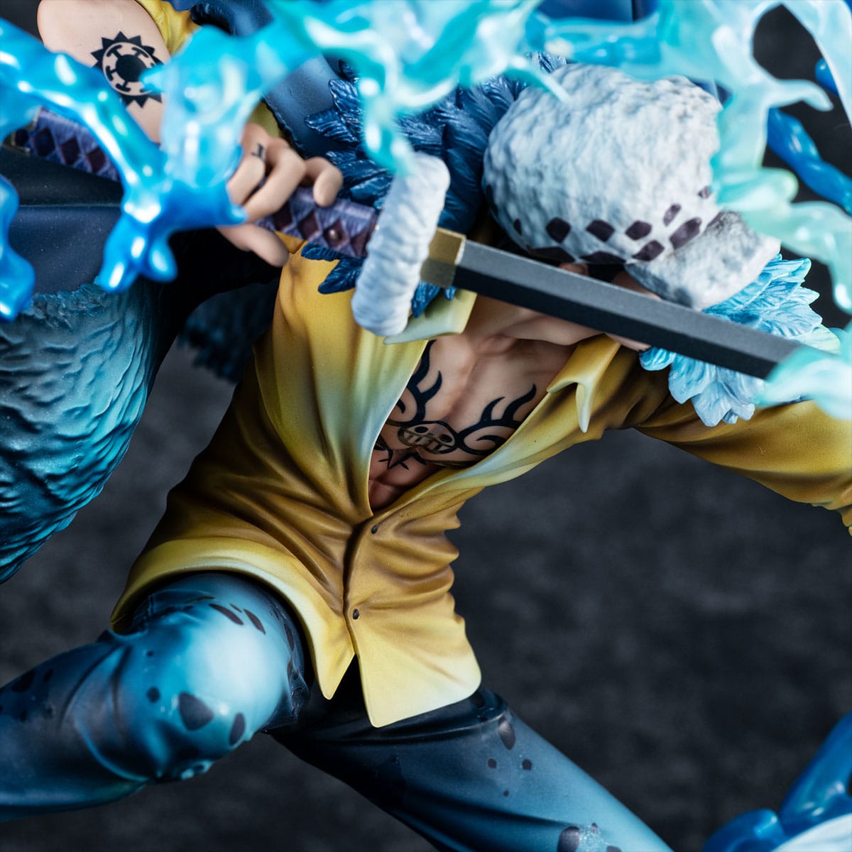 One Piece - Trafalgar D. Law - The Surgeon of Death Awaken - P.O.P. Portrait Of Pirates WA-MAXIMUM Figur (MegaHouse)
