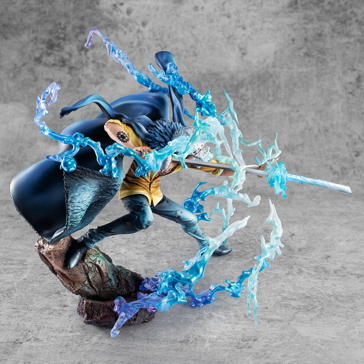 One Piece - Trafalgar D. Law - The Surgeon of Death Awaken - P.O.P. Portrait Of Pirates WA-MAXIMUM Figur (MegaHouse)