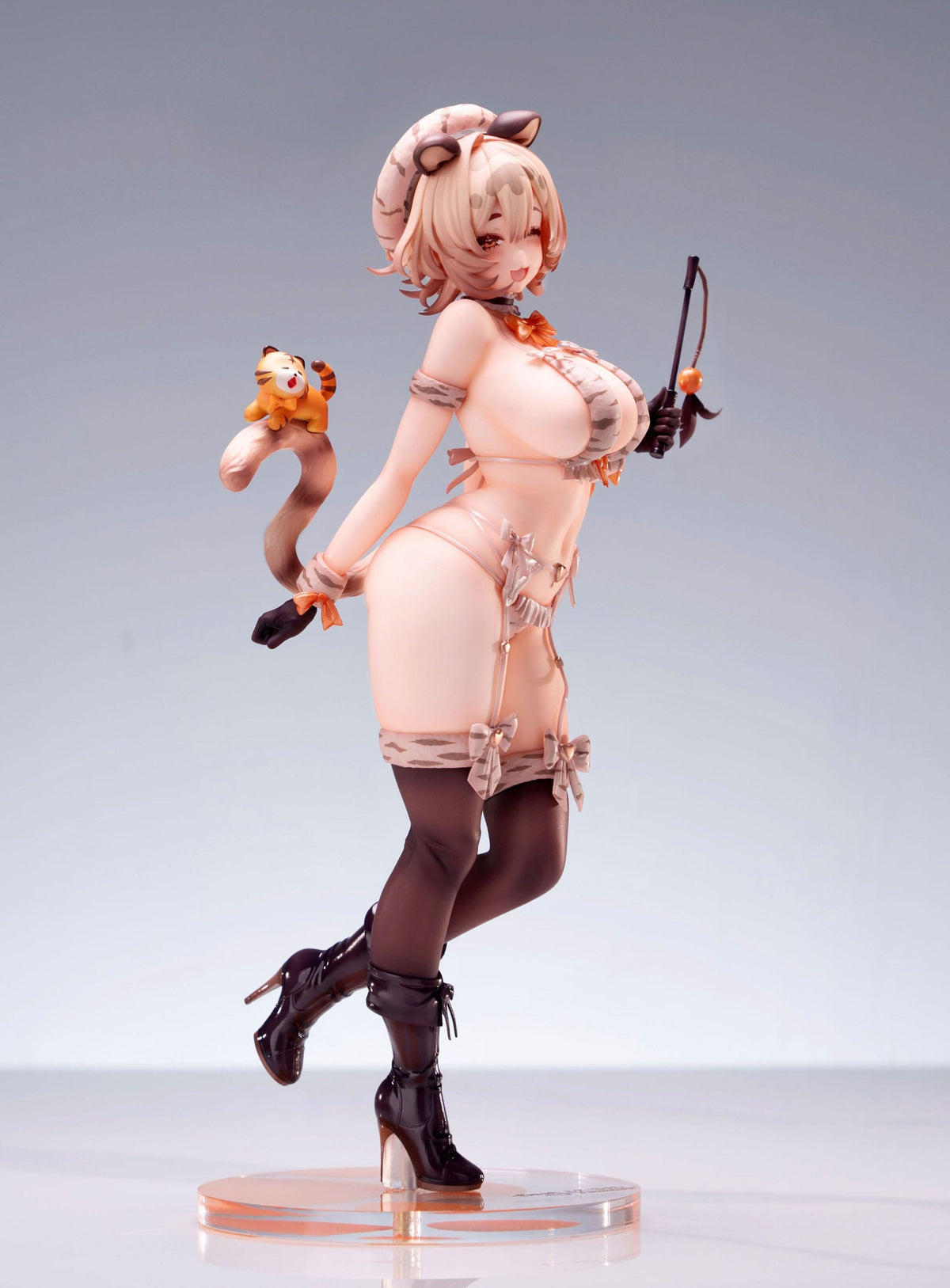 Original Character - Migu -Chan - Illustration by Freng - Gal.V X MoMoroser figure 1/6 (momoroser)