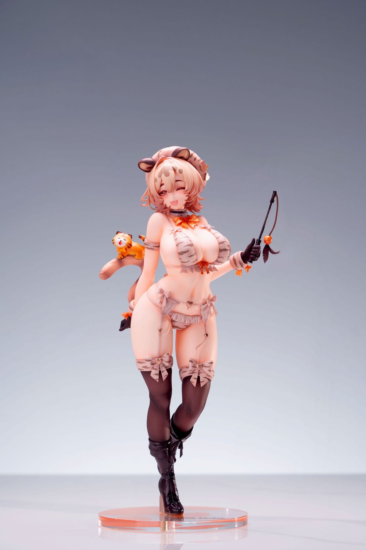 Original Character - Migu -Chan - Illustration by Freng - Gal.V X MoMoroser figure 1/6 (momoroser)