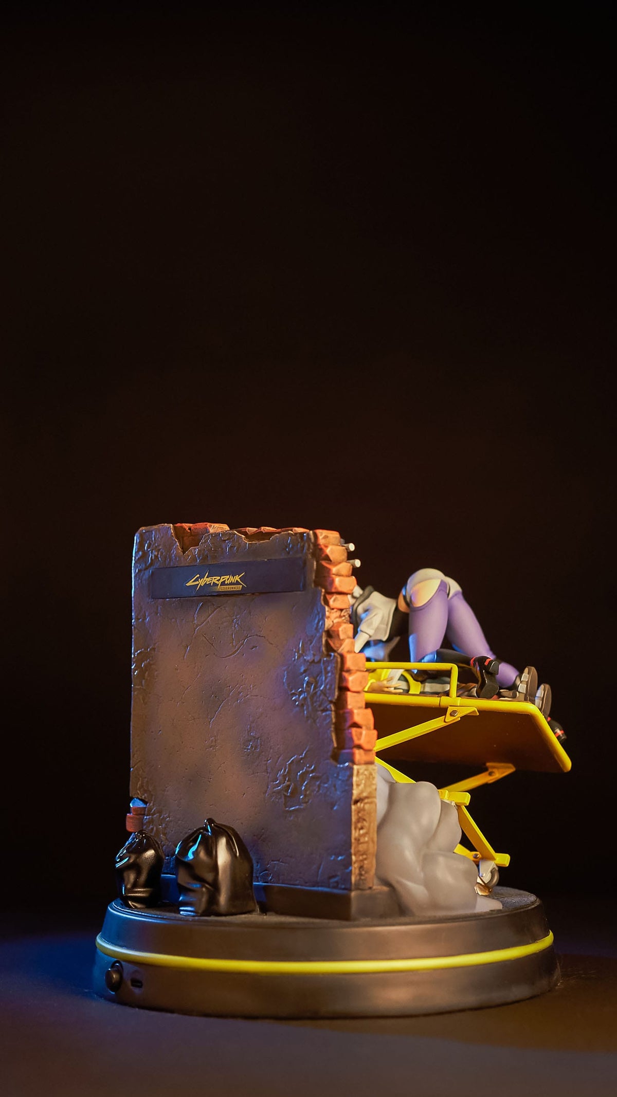 Cyberpunk: Edgerunners - Lucy & David - Runaway Resin figure (Neamedia icons)