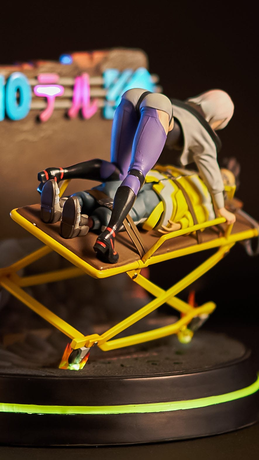 Cyberpunk: Edgerunners - Lucy & David - Runaway Resin figure (Neamedia icons)