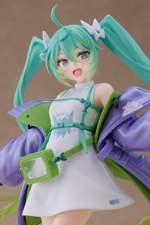 Hatsune Miku - Sporty - Fashion figure (Taito)