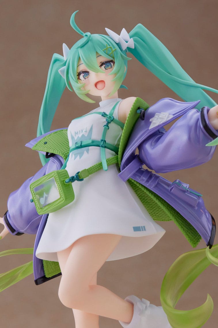 Hatsune Miku - Sporty - Fashion figure (Taito)