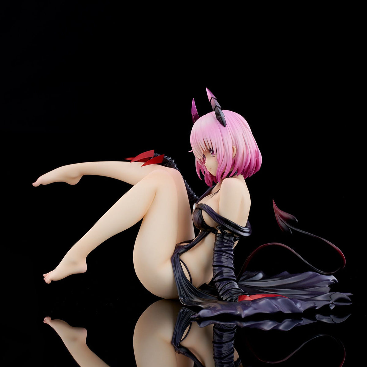 To Love -Ru Darkness - Momo Belia Deviluke - Darkness Renewal Package Edition figure 1/6 (Union Creative)