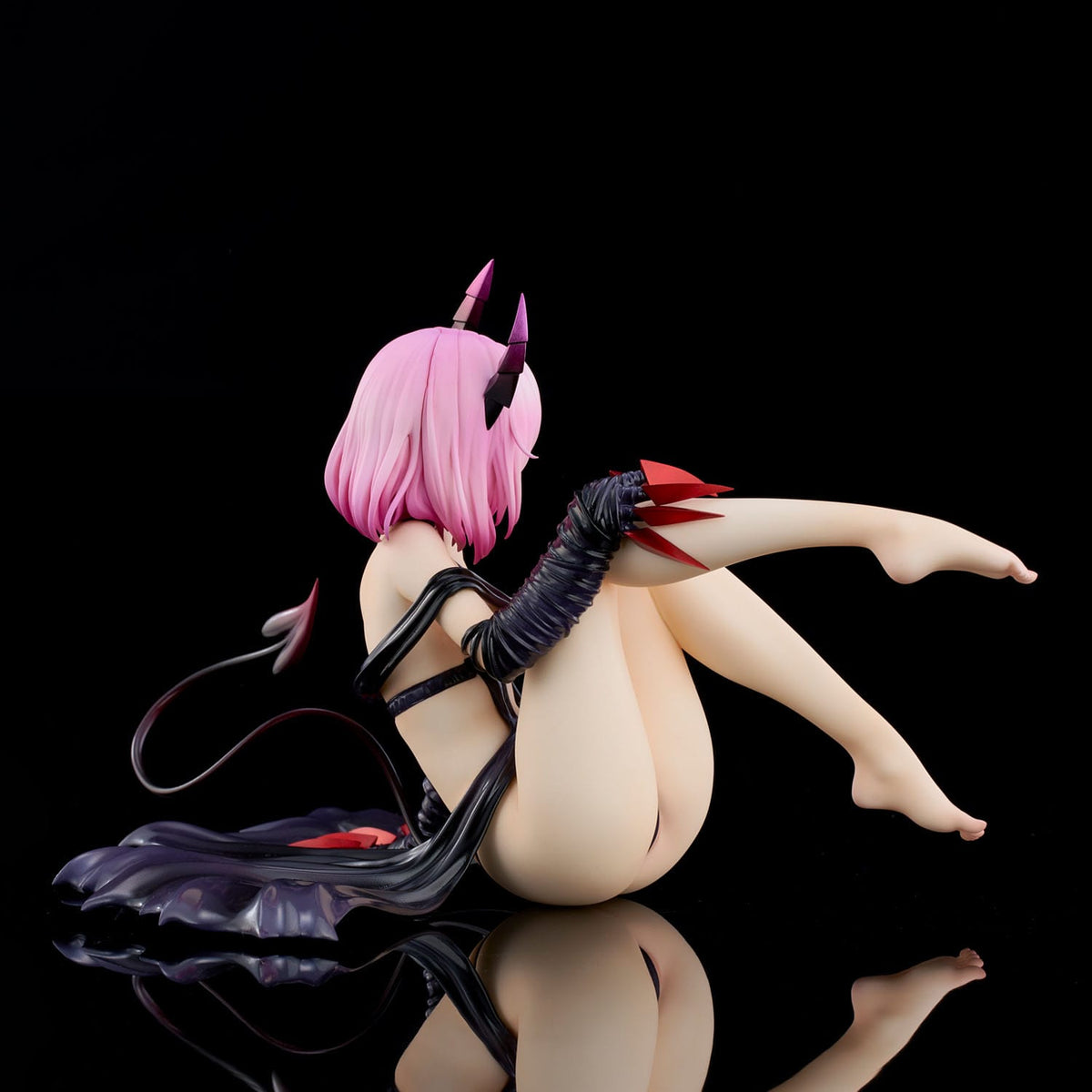 To Love -Ru Darkness - Momo Belia Deviluke - Darkness Renewal Package Edition figure 1/6 (Union Creative)