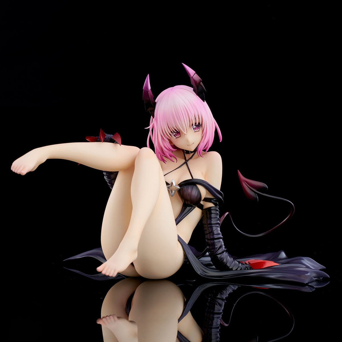 To Love -Ru Darkness - Momo Belia Deviluke - Darkness Renewal Package Edition figure 1/6 (Union Creative)