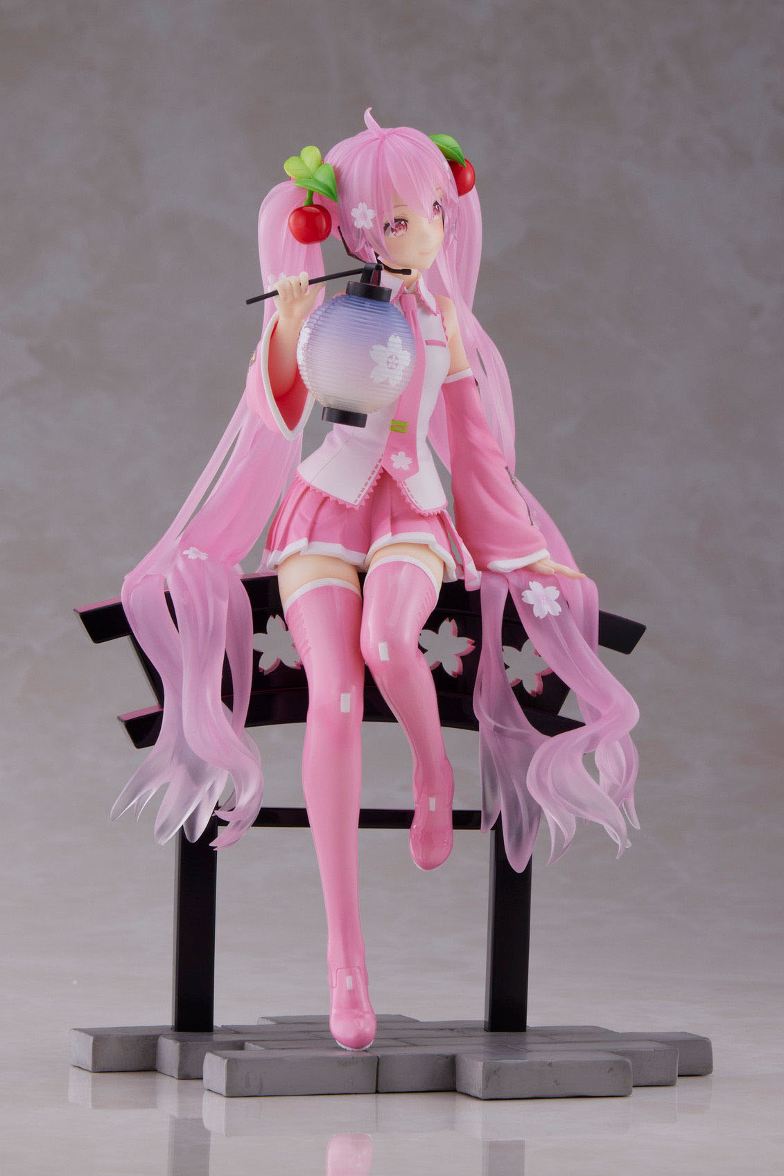 Hatsune Miku - Sakura Miku -  Lantern Ver. AMP Figur (Taito)