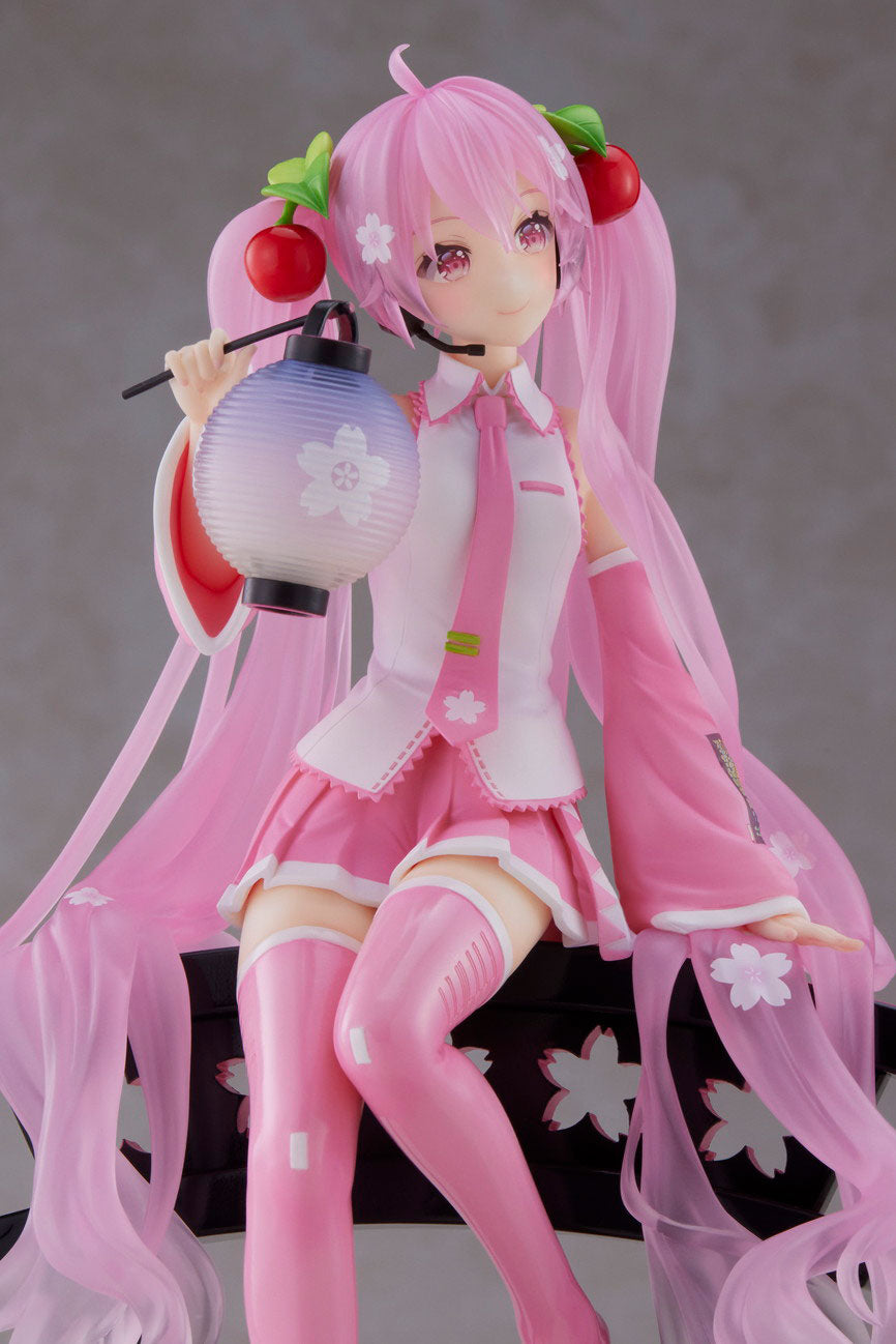 Hatsune Miku - Sakura Miku -  Lantern Ver. AMP Figur (Taito)