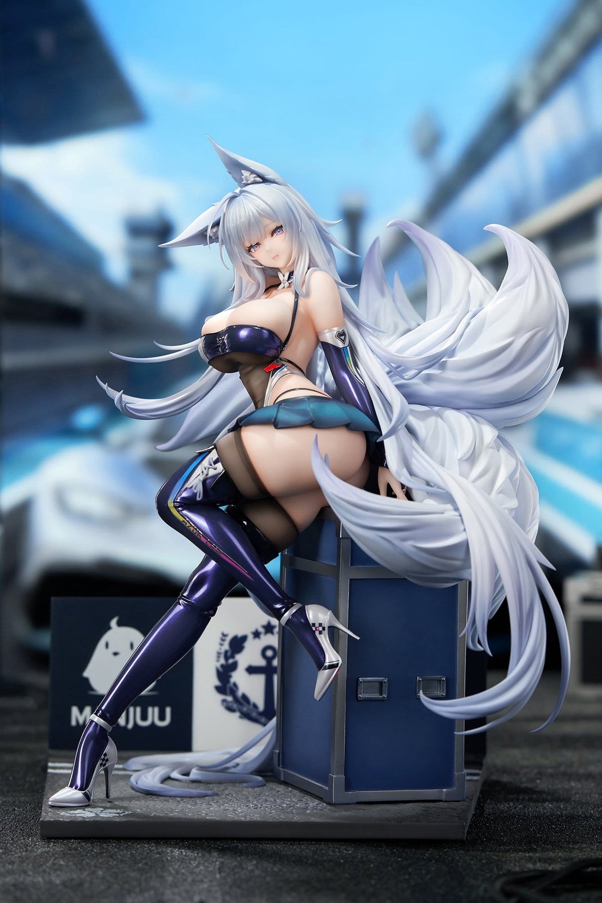 Azur Lane - Shinano - Moonlit Chrome - Acrylic Special Edition w/Display Figur 1/7 (APEX Innovation)