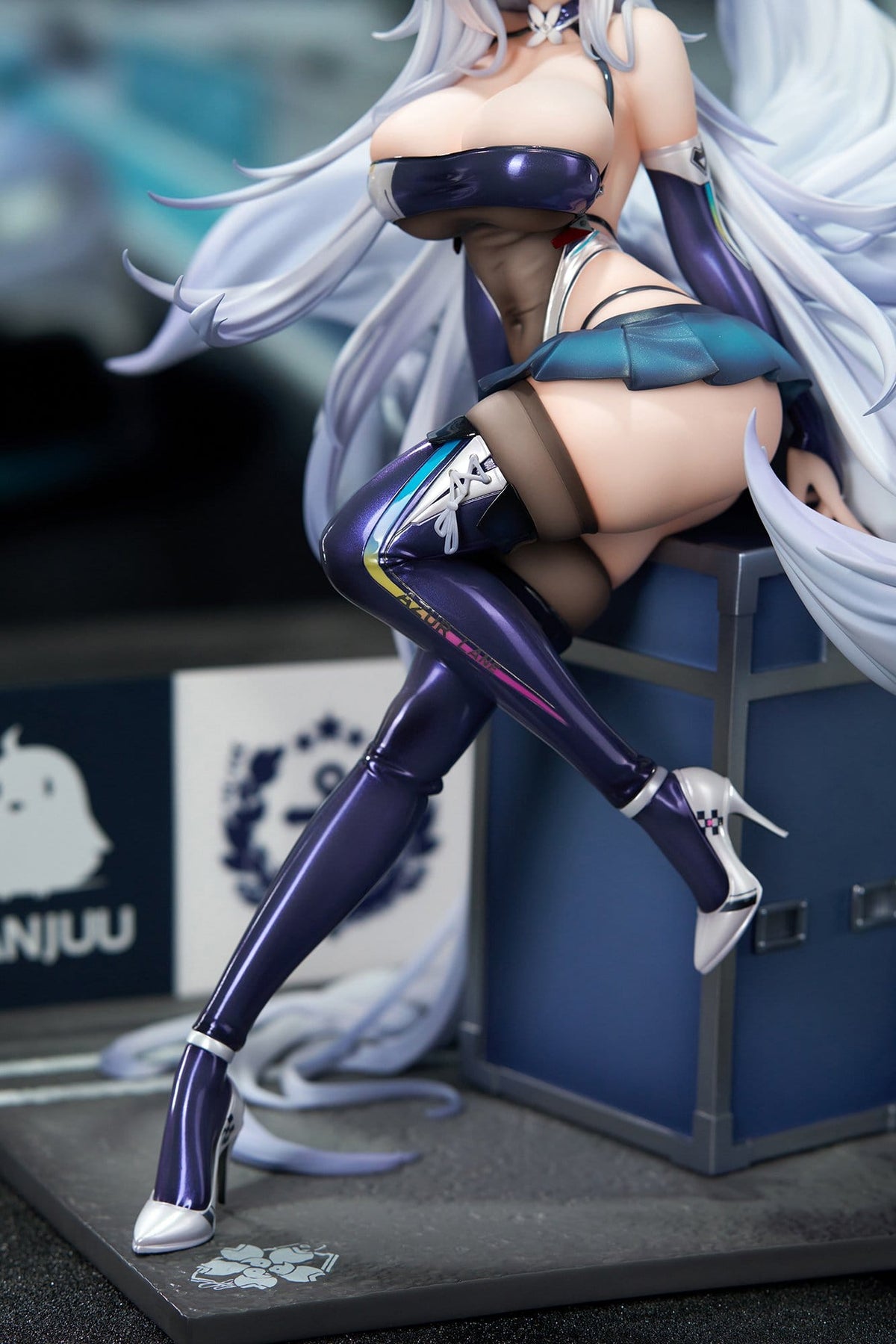 Azur Lane - Shinano - Moonlit Chrome - Acrylic Special Edition w/Display Figur 1/7 (APEX Innovation)