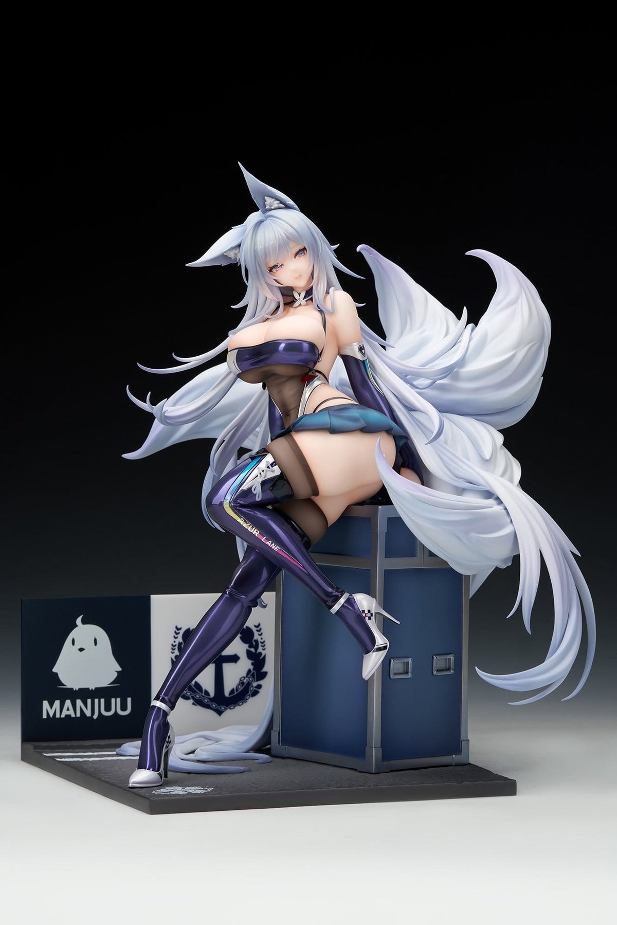 Azur Lane - Shinano - Moonlit Chrome - Acrylic Special Edition w/Display Figur 1/7 (APEX Innovation)