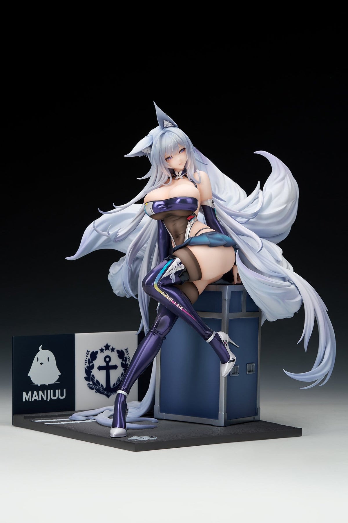 Azur Lane - Shinano - Moonlit Chrome - Acrylic Special Edition w/Display Figur 1/7 (APEX Innovation)