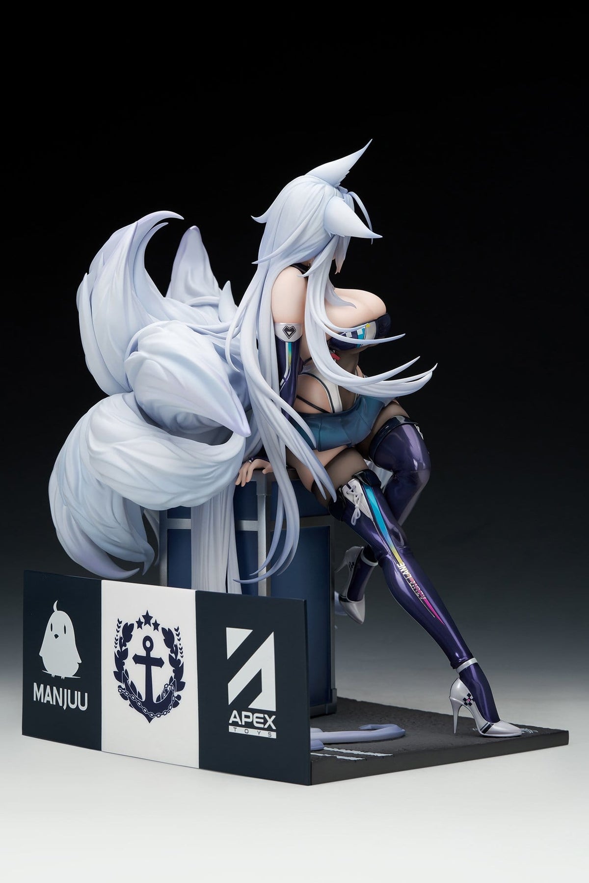 Azur Lane - Shinano - Moonlit Chrome - Acrylic Special Edition w/Display Figur 1/7 (APEX Innovation)
