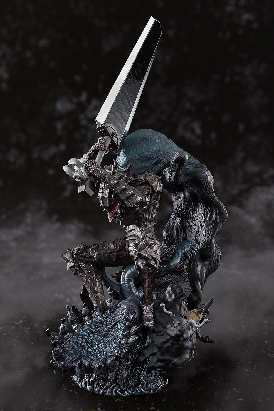 Berserk - Guts - Berserker Armor Figuartszero Metallic Touch figure (Bandai)