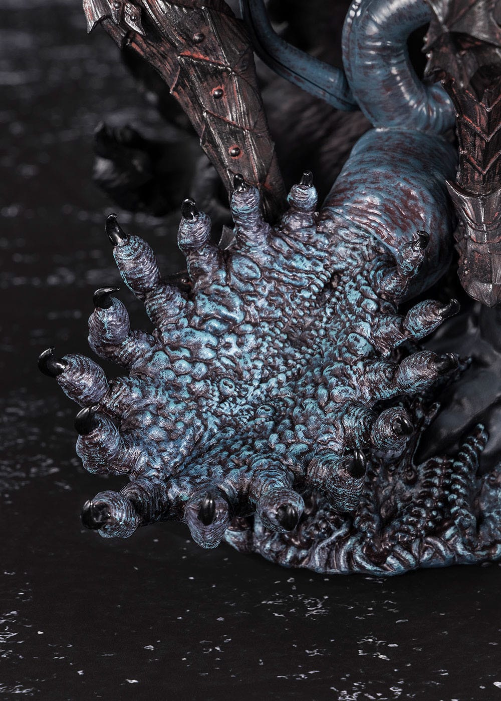 Berserk - Guts - Berserker Armor Figuartszero Metallic Touch figure (Bandai)