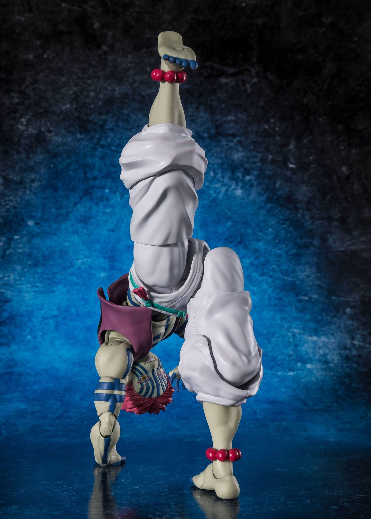 Demon Slayer - Akaza - S.H. Figuarts figure (Bandai)