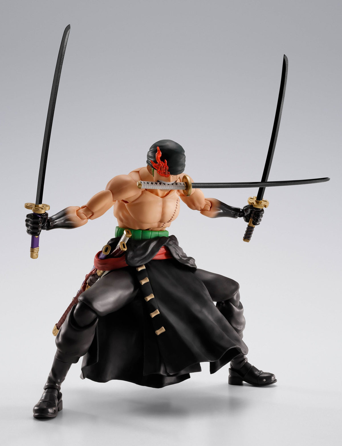 One Piece - Roronoa Zoro - The King of Hell S.H. Figuarts figure (Bandai)