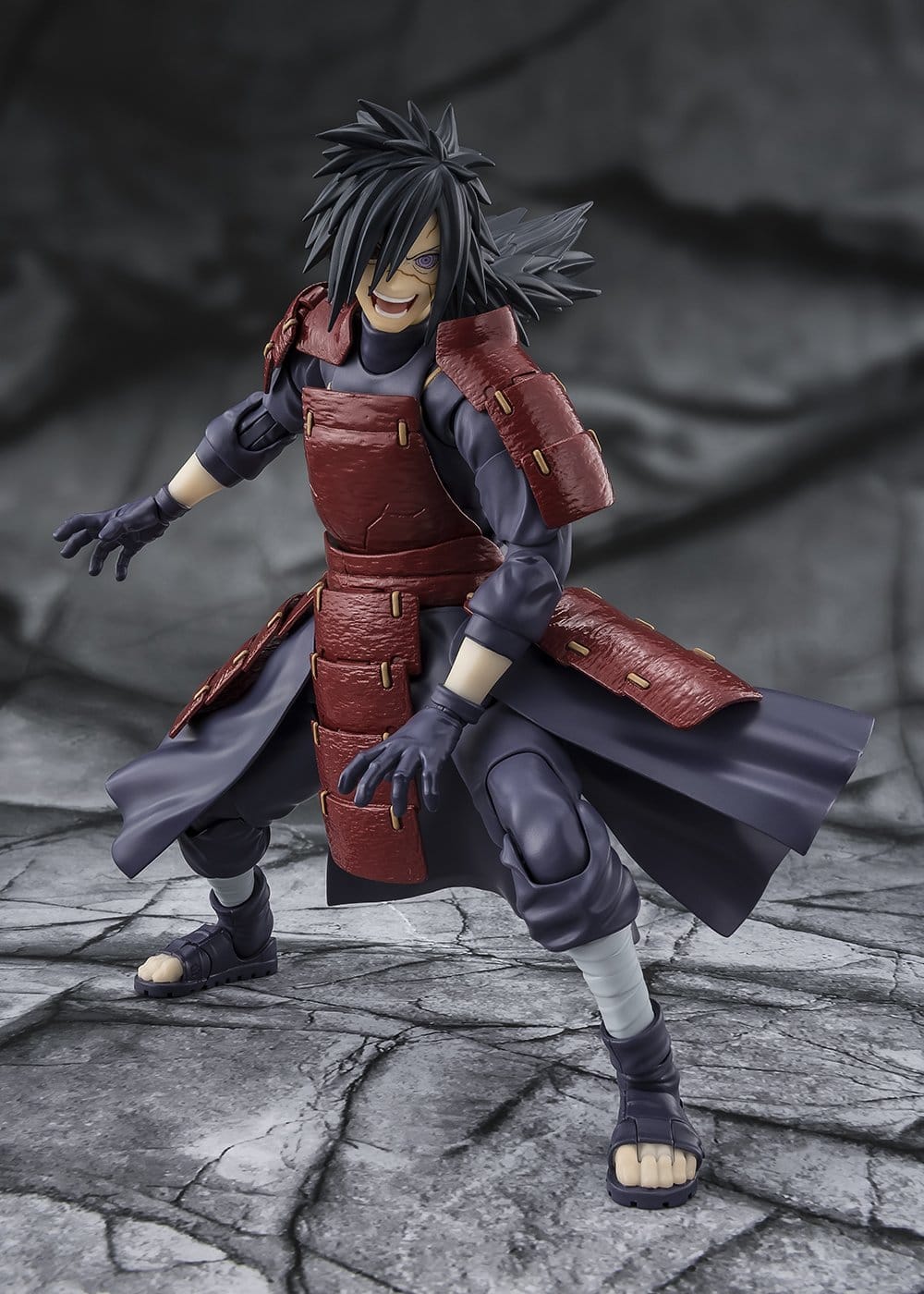 Naruto Shippuden - Madara Uchiha - Legend of Darkness S.H. Figuarts Figur (Bandai)