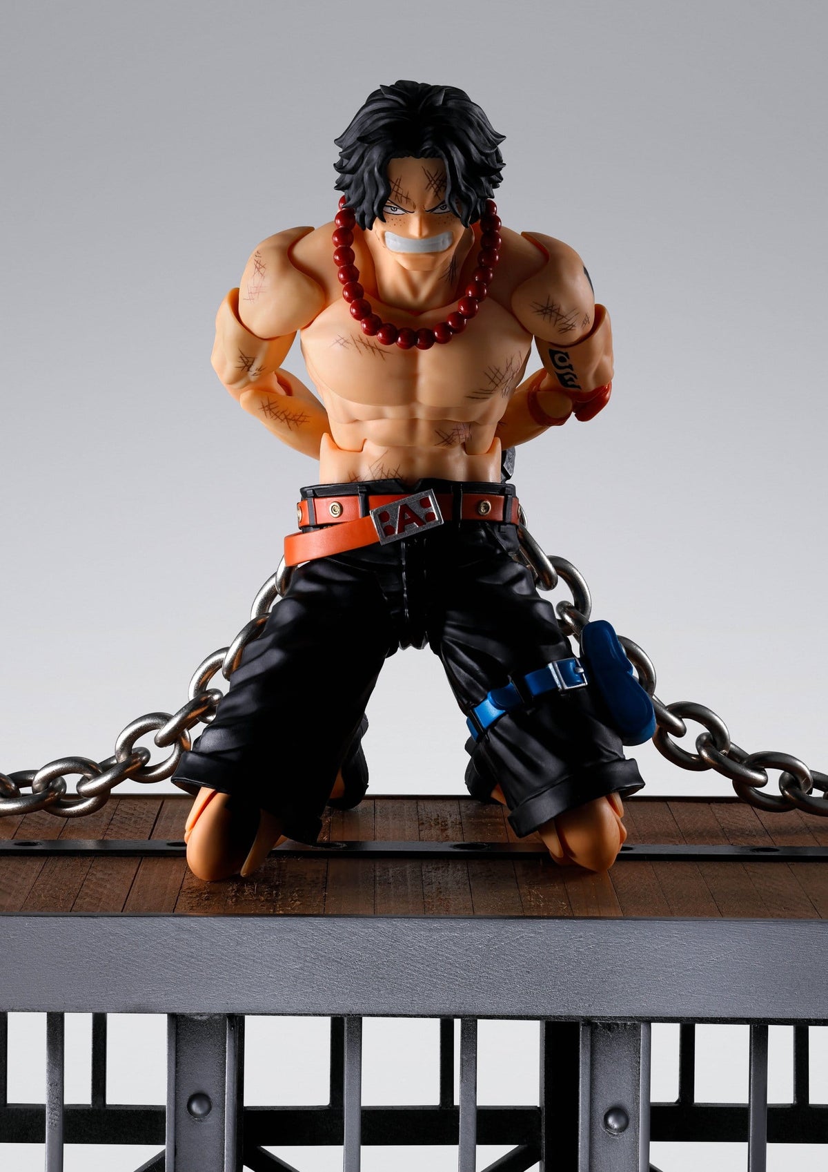 One Piece - Portgas D. Ace - Marineford S.H. Figuarts Figur (Bandai)