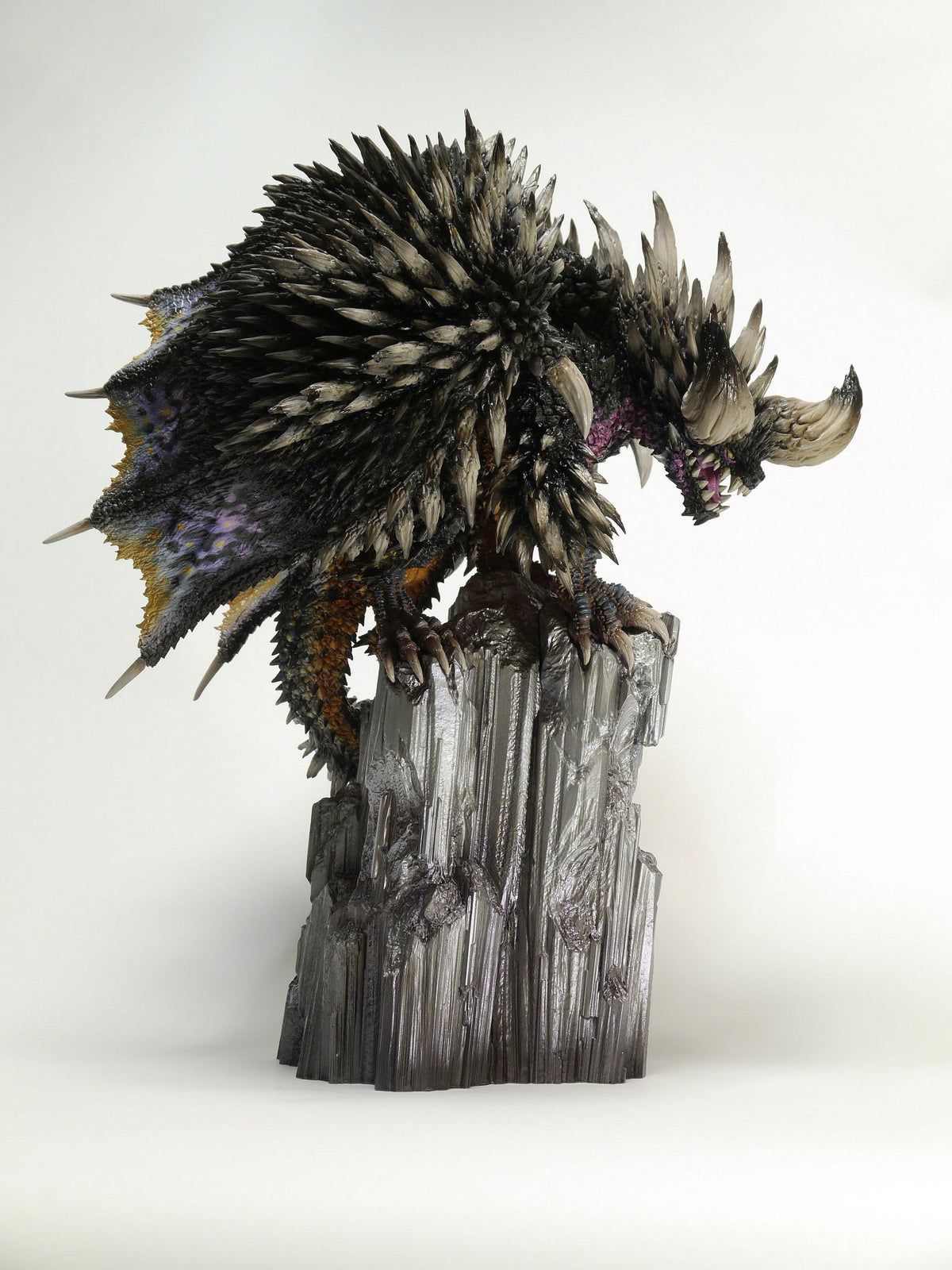 Cacciatore di mostri - Nergigante - Modello dei creatori figura (Capcom)