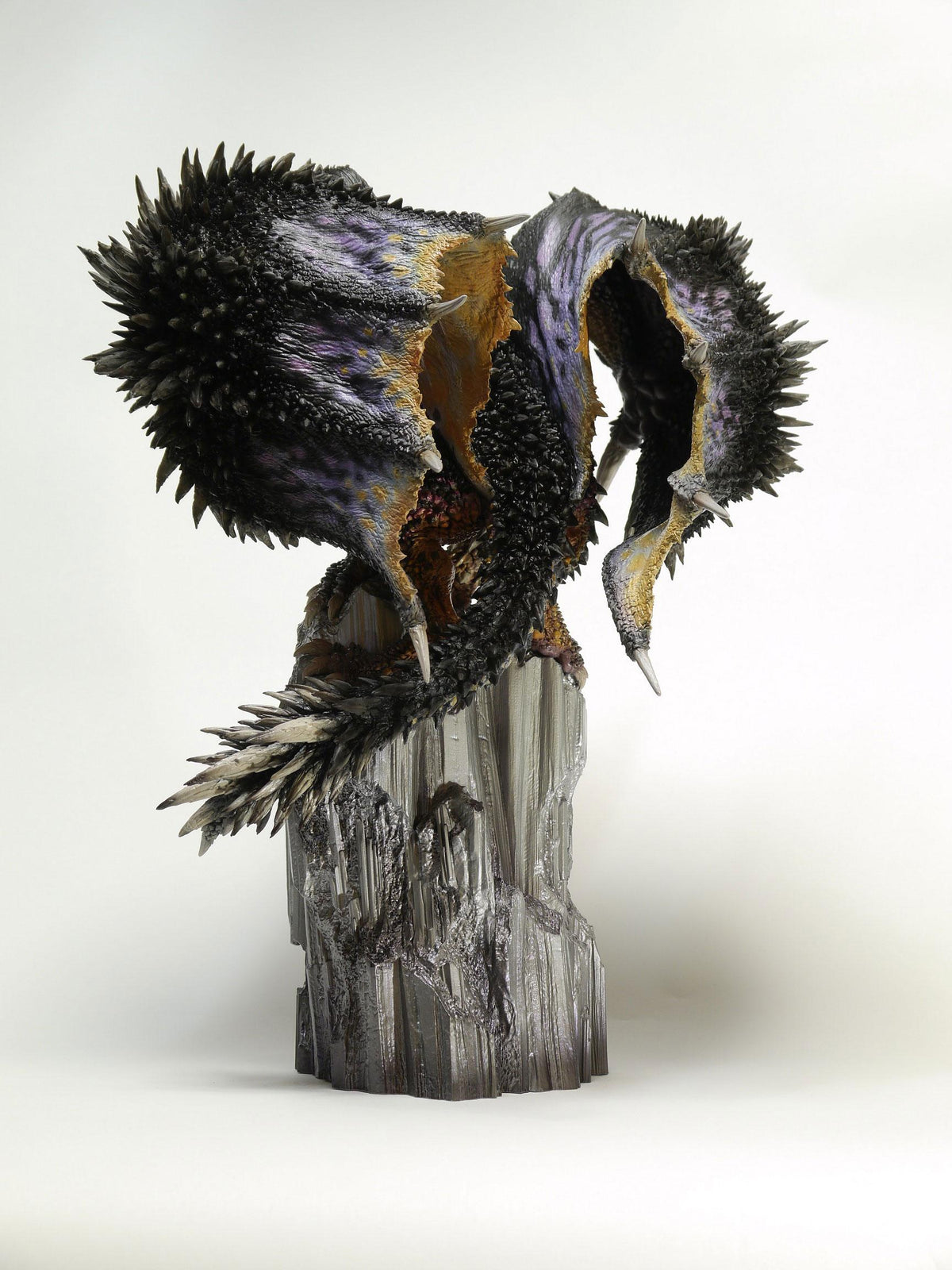 Monster Hunter - Nergigante - Creators Model Figur (Capcom)