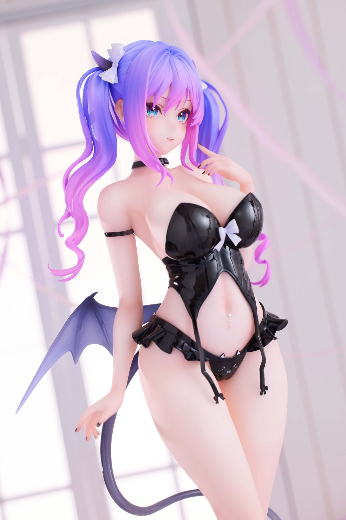 Personaje original - Glowing Succubus Momoko-chan - figura 1/6 (Momoroser)