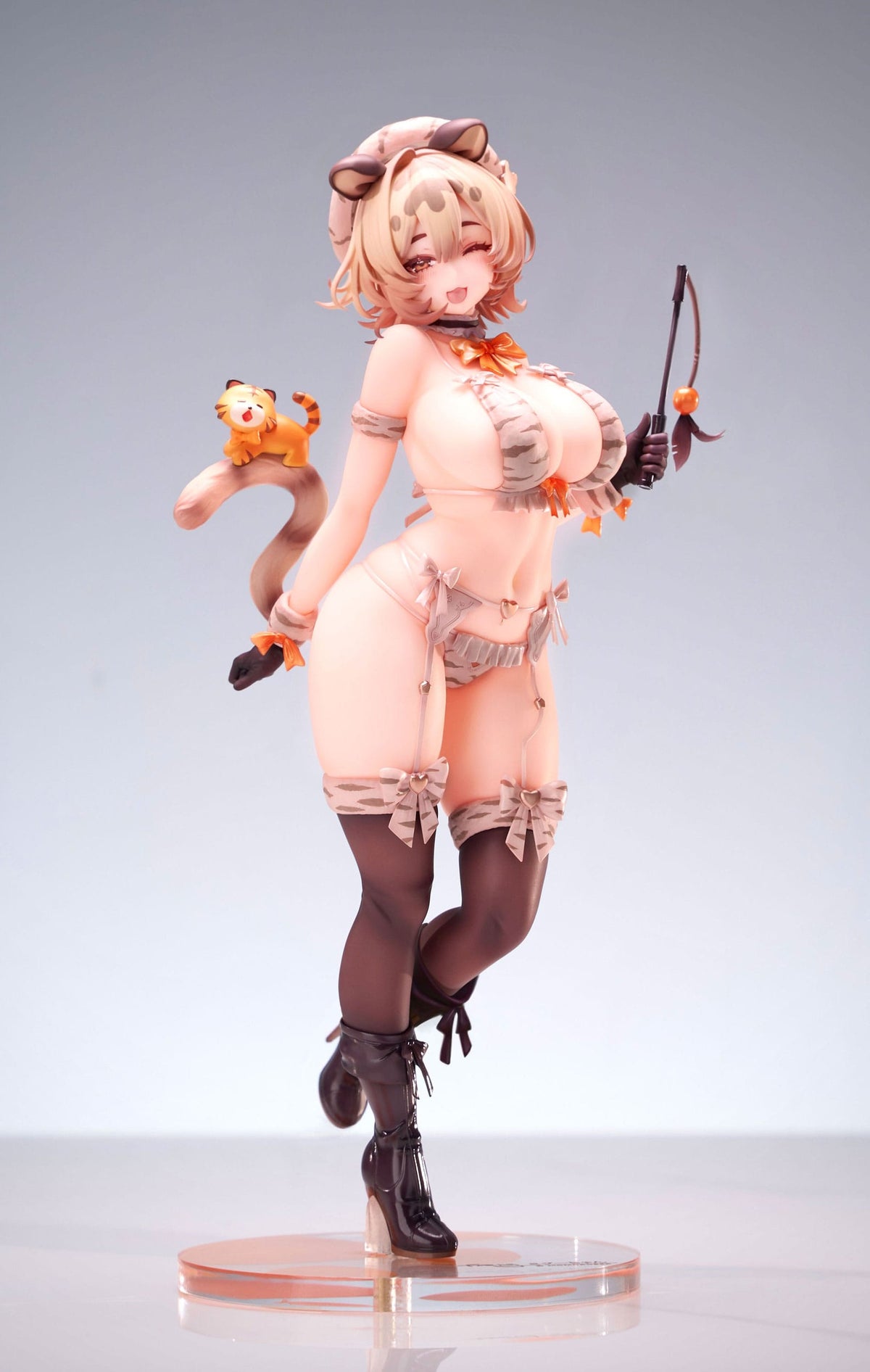 Original Character - Migu -Chan - Illustration by Freng - Gal.V X MoMoroser figure 1/6 (momoroser)