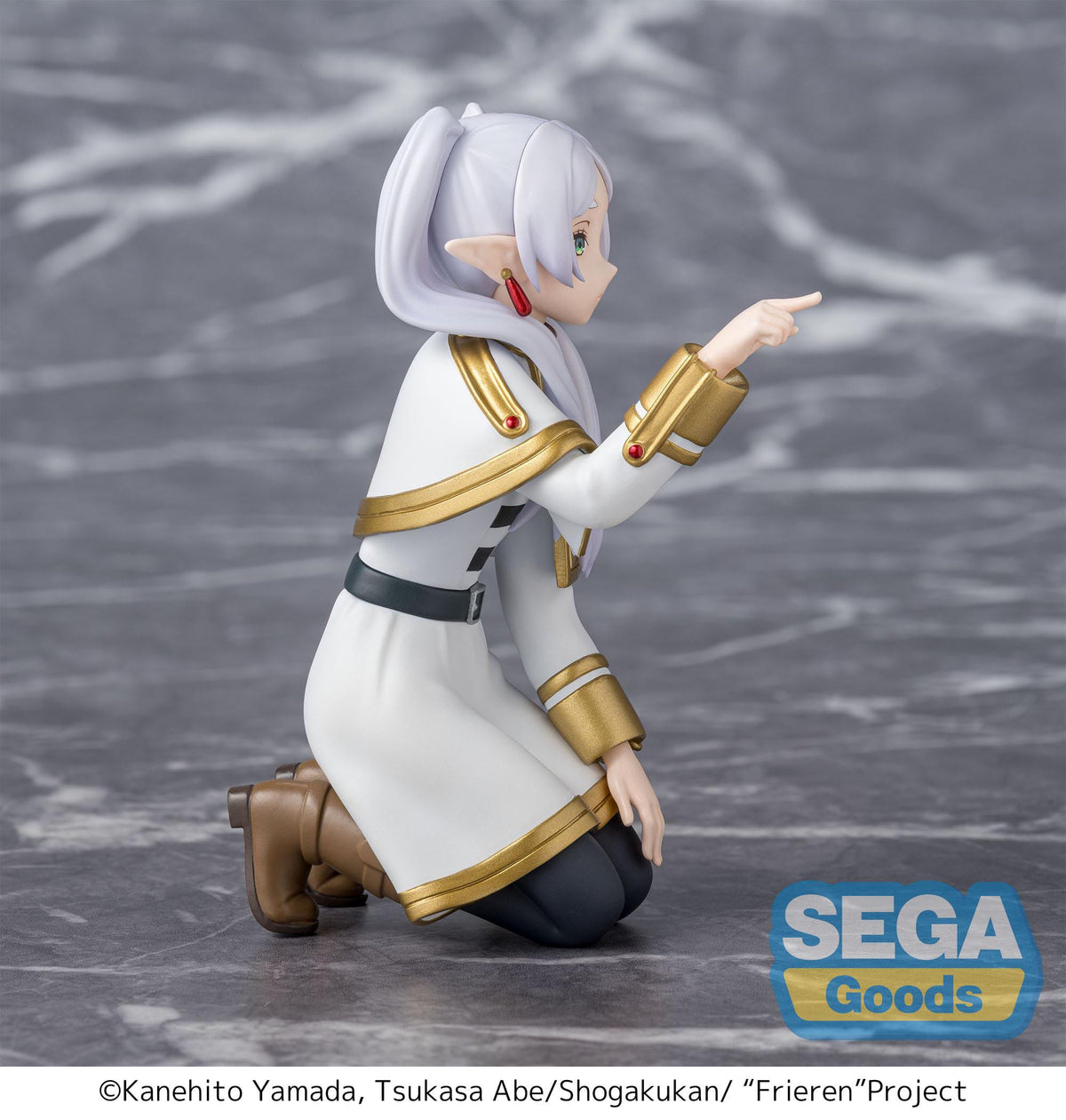 Frieren: Beyond Journey's End - Frieren - Poking Something - PM Perching figure (SEGA)