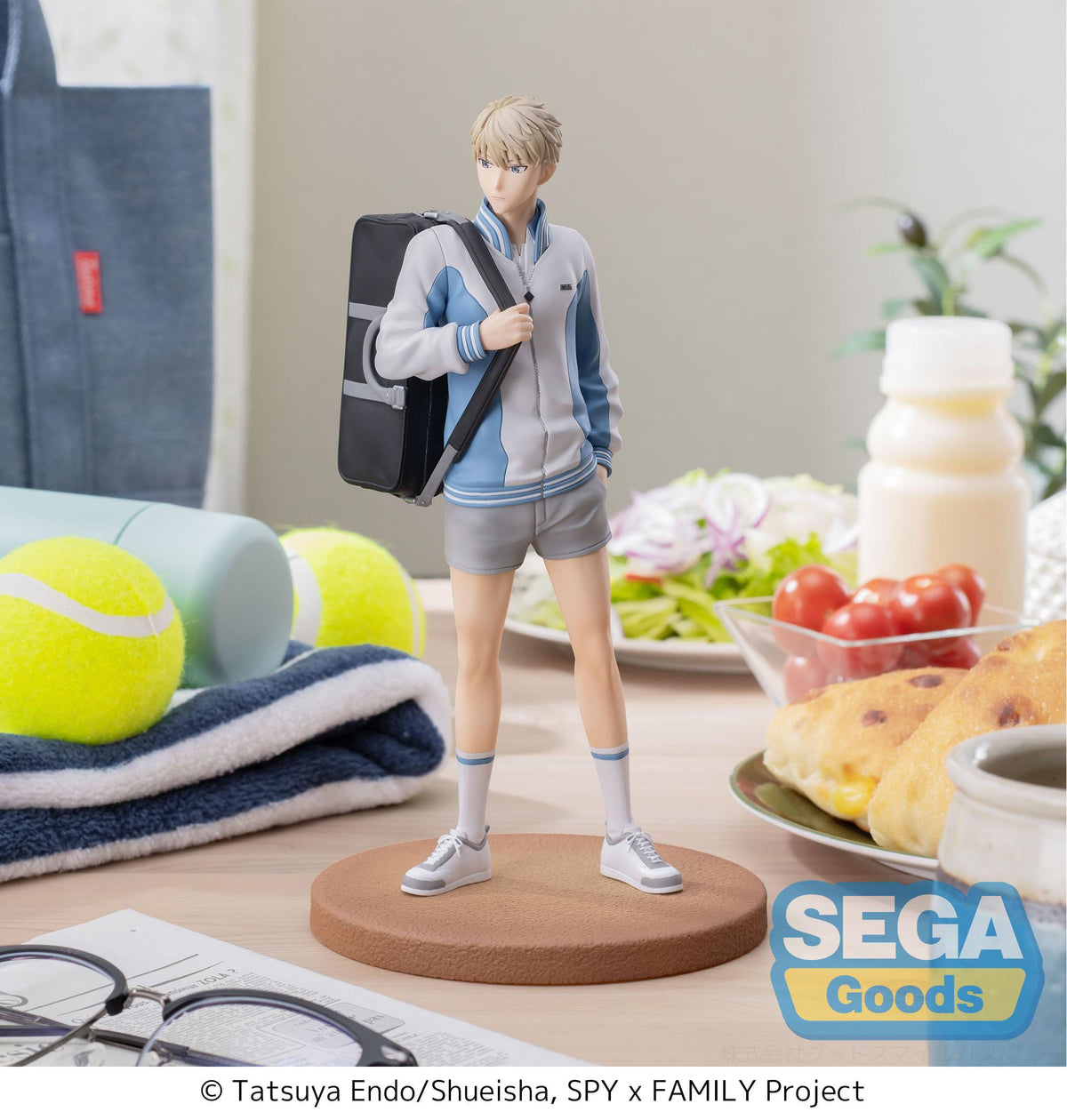 Spy x Family - Loid Forger - Tenis Ver. Luminasta figura (SEGA)