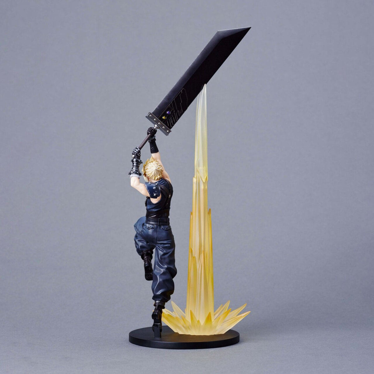 Final Fantasy VII Rebirth - Cloud Strife - Hatsubai Kinen figurine (Square Enix)