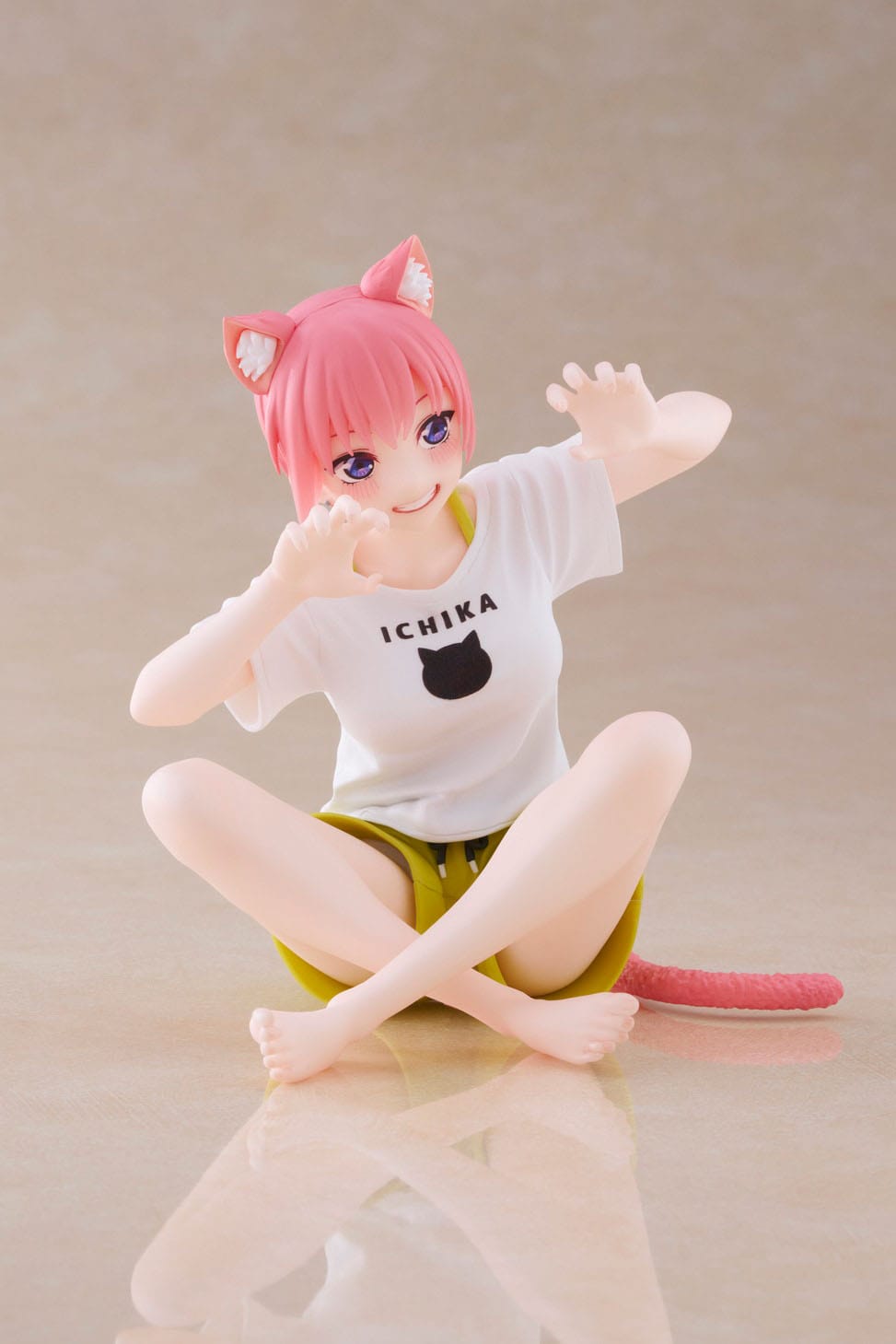 I Quintuplets 2 - Ichika Nakano - Newley Written Cat Roomwear Desktop Cute figura (Taito)