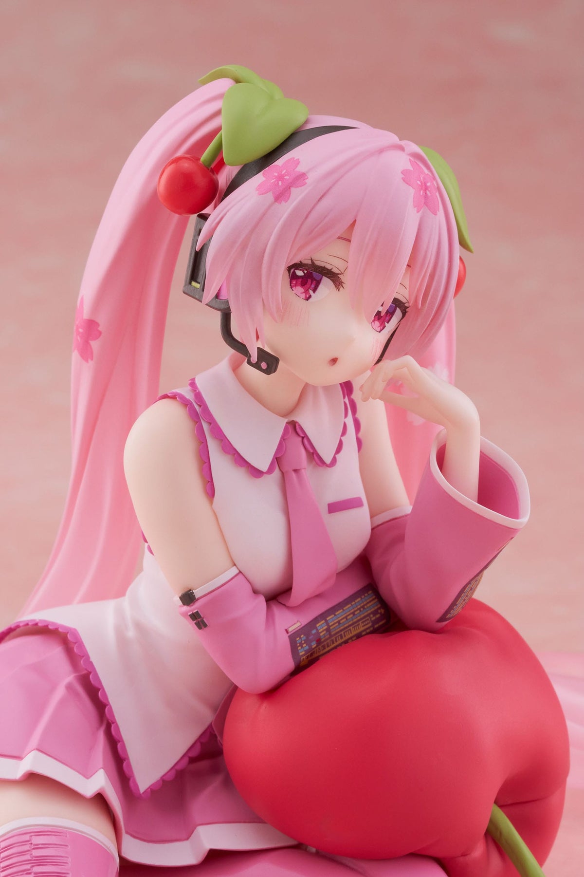 Hatsune Miku - Sakura Miku - Cherry Cushion Desktop Cute figure (Taito)