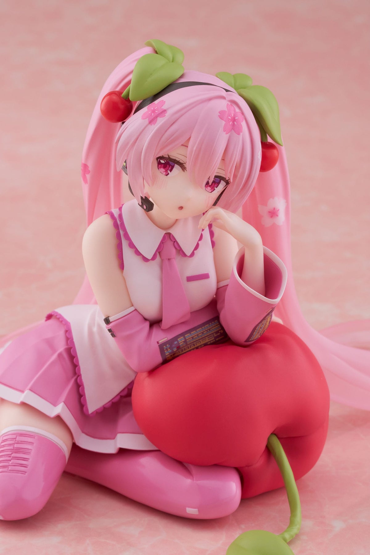 Hatsune Miku - Sakura Miku - Cherry Cushion Desktop Cute figure (Taito)