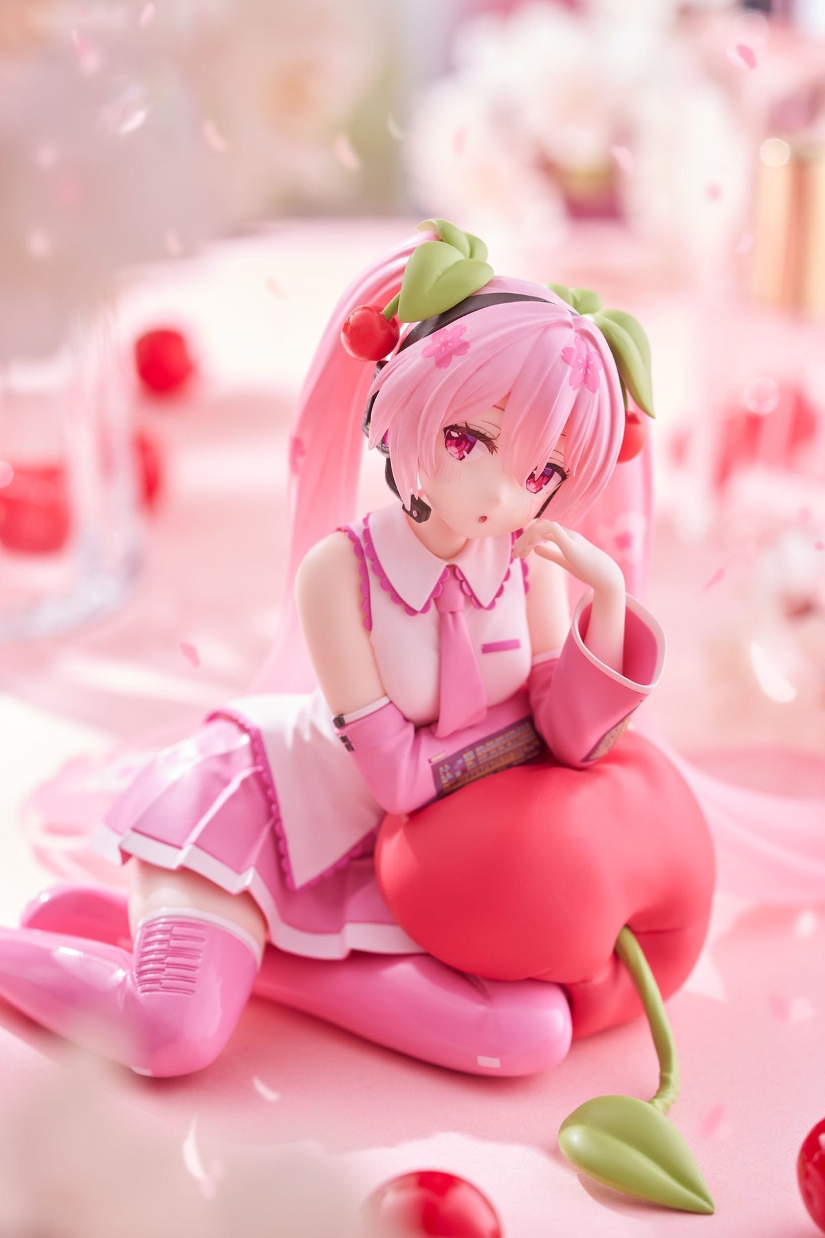 Hatsune Miku - Sakura Miku - Cherry Cushion Desktop Cute figure (Taito)