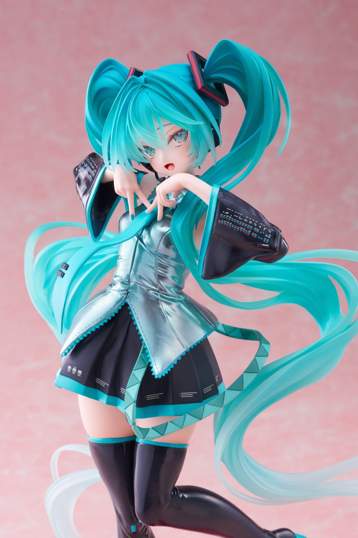 Hatsune Miku - T-Most figure (Taito)