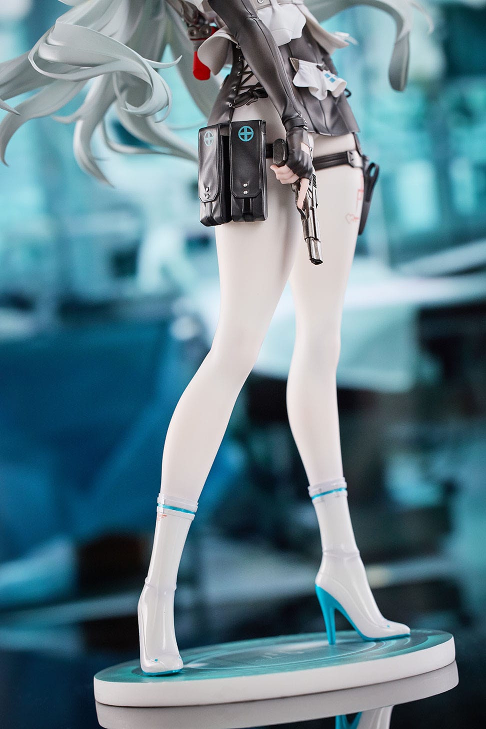 Girls' Frontline 2: Exilium - Florence PA-15 - Enchanting White Feather Figur 1/6 (VKEND Hobby)