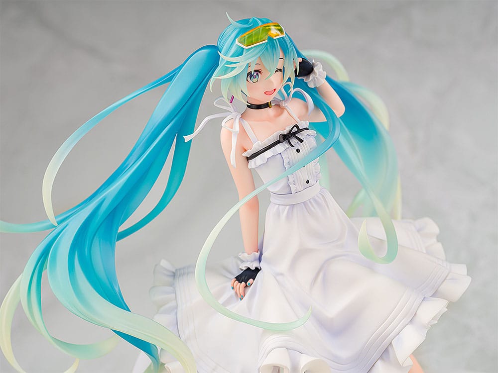 Hatsune Miku - Racing Miku 2021 - Estilo Vacaciones figura (Wonderful Works)