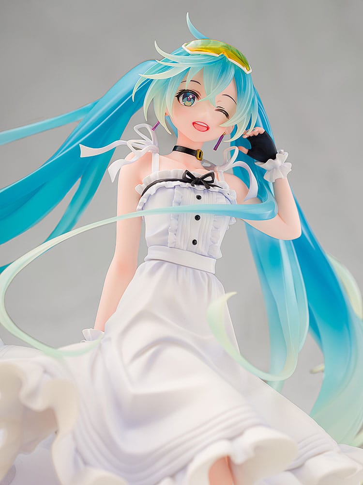 Hatsune Miku - Racing Miku 2021 - Estilo Vacaciones figura (Wonderful Works)