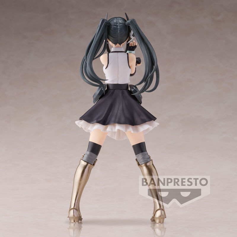 Verlegen - Lady Black - Figuur (Banpresto)