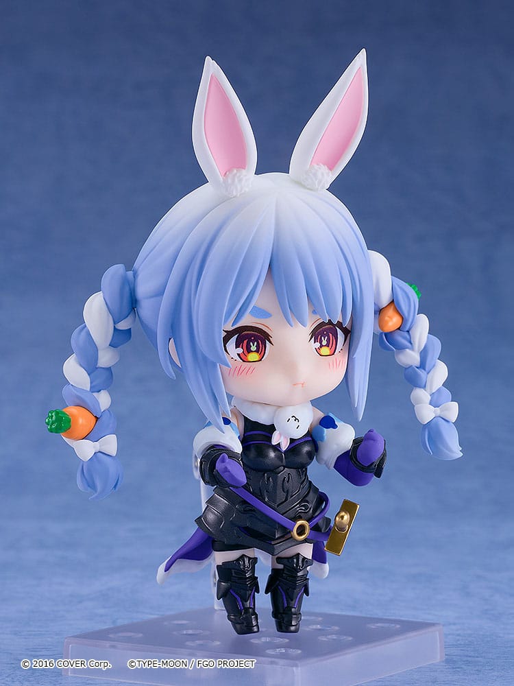 Hololive Production x Fate/Grand Order - Usada Pekora - Mash Kyrielight Collaboration Nendoroid figure (Aniplex)