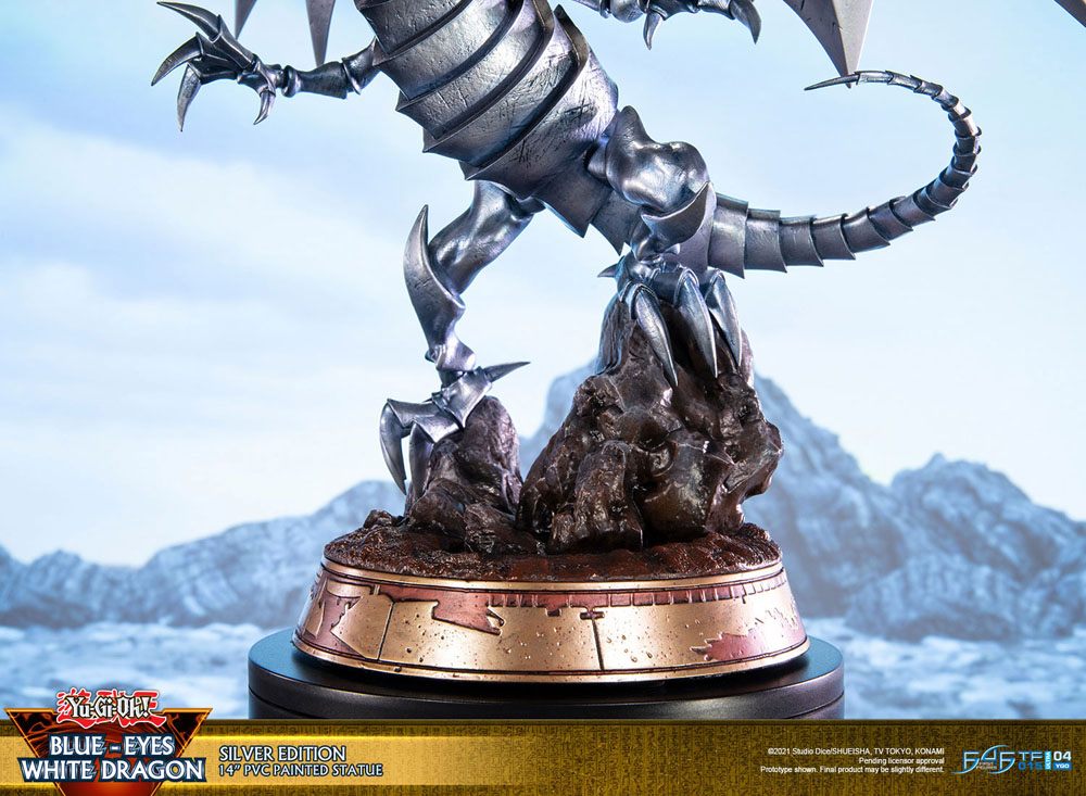 Yu-Gi-Oh! - Blauäugiger Weißer Drache (Blue-Eyes White Dragon) - Silver Edition Figur (First 4 Figures)