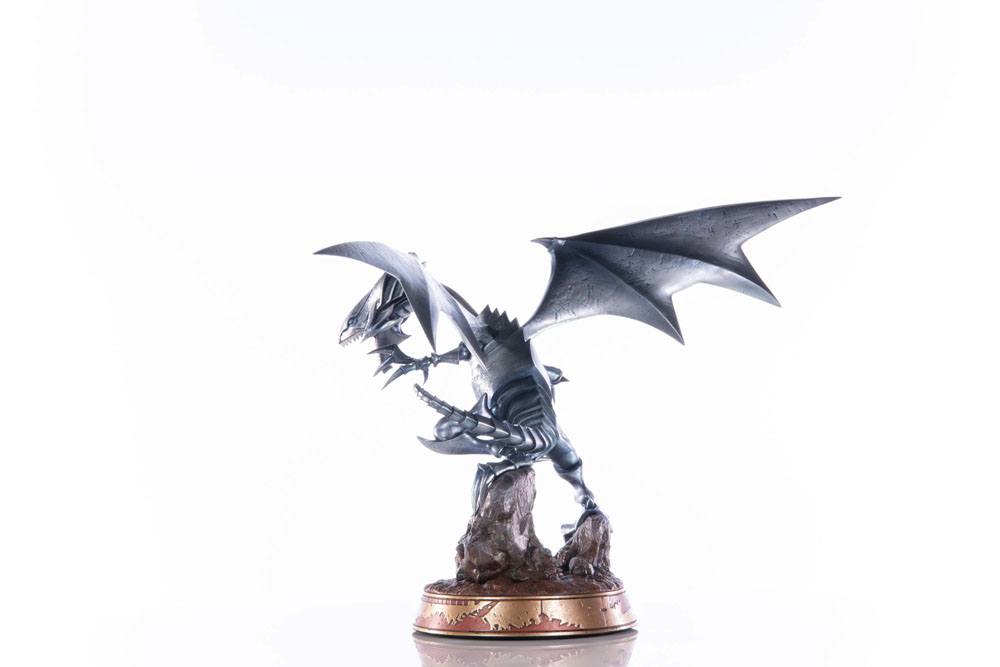 Yu-Gi-Oh! - Blauäugiger Weißer Drache (Blue-Eyes White Dragon) - Silver Edition Figur (First 4 Figures)