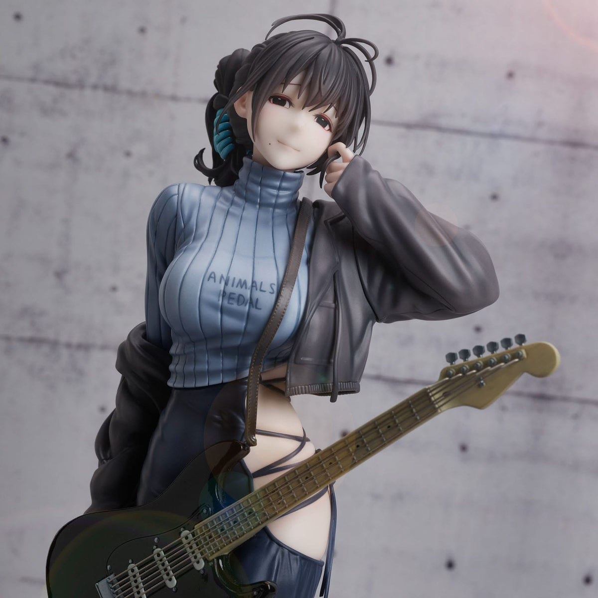 Personnage original - Guitar Meimei - illustration par Juroku - Backless Dress figurine (Sentinelle)