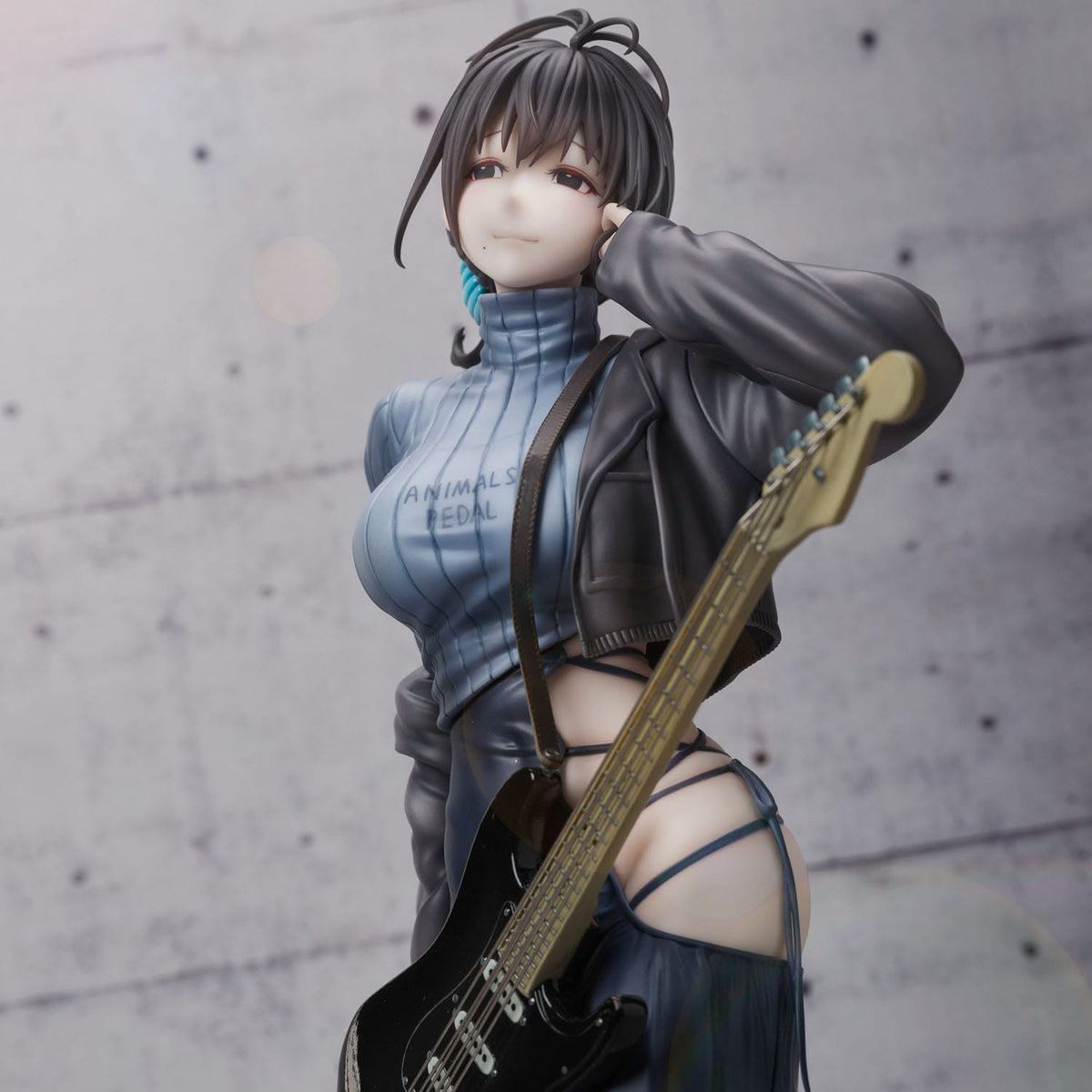 Personnage original - Guitar Meimei - illustration par Juroku - Backless Dress figurine (Sentinelle)